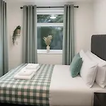 St Michaels House מלון *