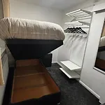 St Michaels House מלון *