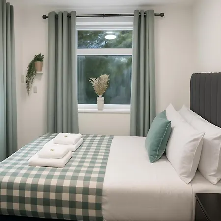 St Michaels House Hotel *